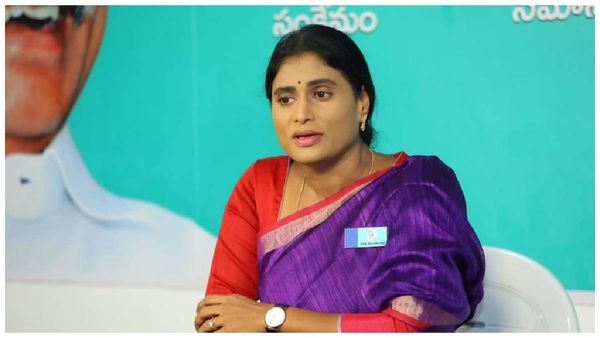 చంద్రబాబు బాటలో షర్మిల, తప్పలేదు - క్షమించండి..!!