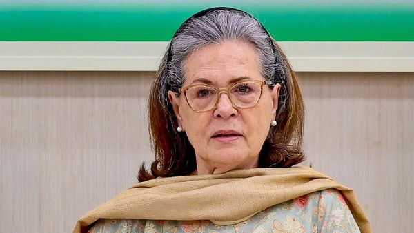 Sonia Gandhi : ఢిల్లీ కాలుష్యం దెబ్బ- జైపూర్ కు మకాం మారుస్తున్న సోనియాగాంధీ...