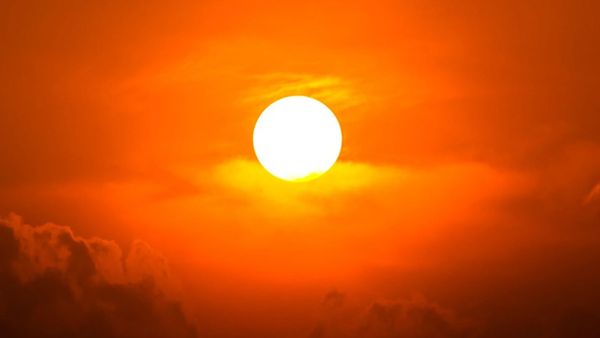 Astrology: ధనుస్సు రాశిలో సూర్య సంచారం: ఆ రాశులపై సూర్యుడి కటాక్షం.. ఎప్పుడంటే!!