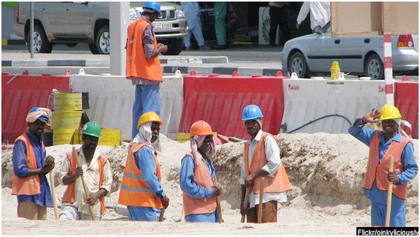 NRI news: గల్ఫ్ దేశాల్లో పెరుగుతున్న భారతీయులు..!