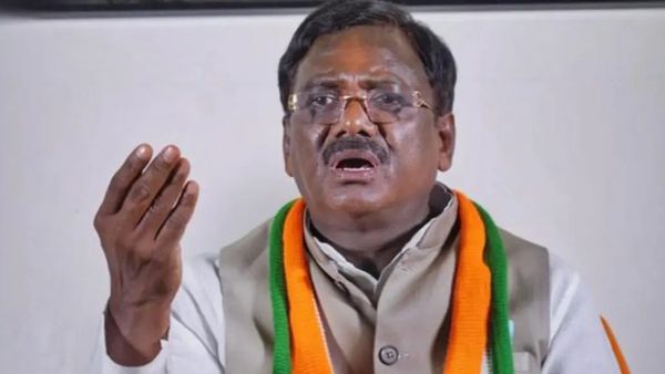 తెలంగాణ ఎన్నికల వేళ.. వివేక్ ఇంటిపై ఐటీ దాడులు