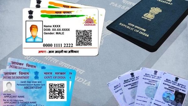 ఐటీ హబ్ లో గోల్ మాల్ గ్యాంగ్, నకిలి ఆధార్ కార్డు, పాస్ పోర్టు, ఓటర్ ఐడీ ఎలా చేస్తారంటే ?