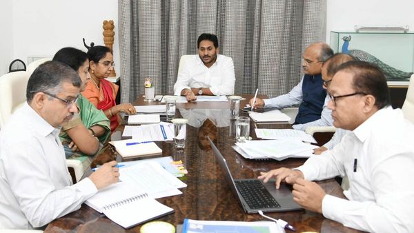 విశాఖ నుంచి నంద్యాల మీదుగా కడపకు హైస్పీడ్ రైలు కారిడార్: జగన్ ఆదేశం