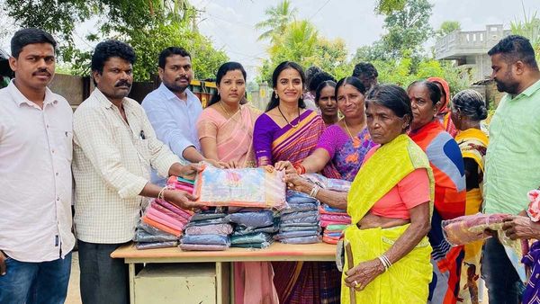 Telangana: నేతన్నలకు రూ.200 కోట్లు బకాయి పడ్డ ప్రభుత్వం..