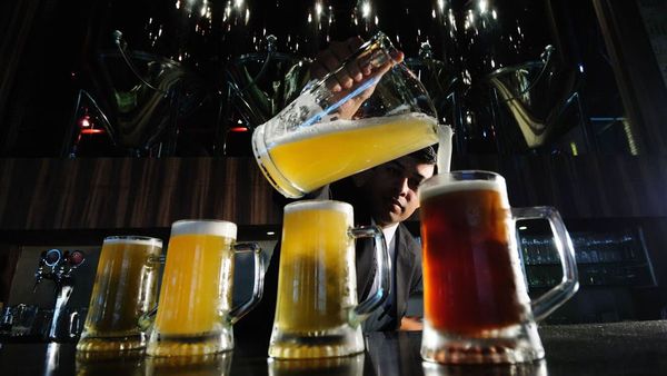 న్యూఇయర్ కు మద్యం ప్రియులకు ప్రభుత్వం షాక్, బీర్ల ఉత్పత్తి నిలిపేయండి, ఆర్డర్, ఎందుకో!