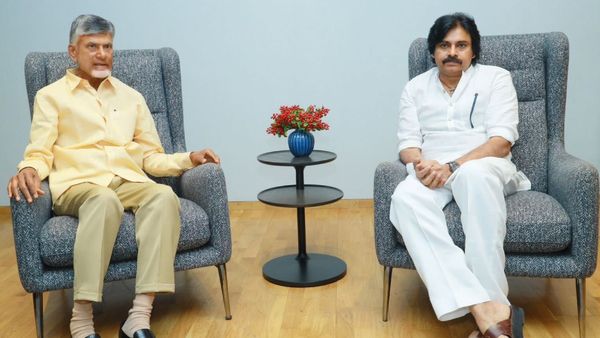 పవన్ కళ్యాణ్ ఇంటికి చంద్రబాబు: నాటి తర్వాత మళ్లీ ఇప్పుడే, చర్చించిన అంశాలివే