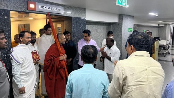 KCR health: ఆసుపత్రికి వెళ్లిన చినజీయర్ స్వామి