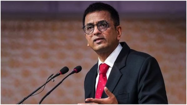 కేంద్రం తీరుపై సీజేఐ హాట్ కామెంట్స్ ! జడ్డీలు లేని ట్రైబ్యునళ్లు అవసరమా ?