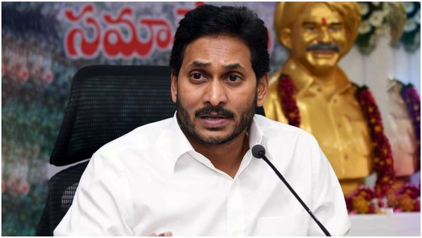 మరిన్ని `మార్పులు` తప్పవ్: మంత్రులకు జగన్ దిశానిర్దేశం: 15న కీలక భేటీ