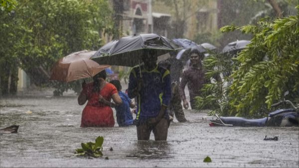 Cyclone Michaung:ఏపీలో భారీ వర్షాలు.. విధ్వంసం సృష్టిస్తోన్న మిఛౌంగ్ తుపాను
