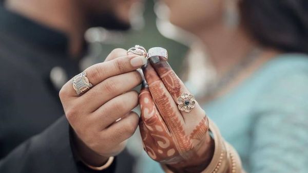 బిగ్‌బాస్ బ్యూటీతో పవన్ కల్యాణ్ నిశ్చితార్థం..!