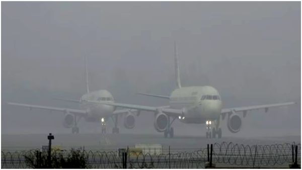 Delhi : మ‌ంచు కార‌ణంగా..134 విమానాలు, 22 రైళ్ల రాక‌పోక‌ల‌కు అంత‌రాయం..