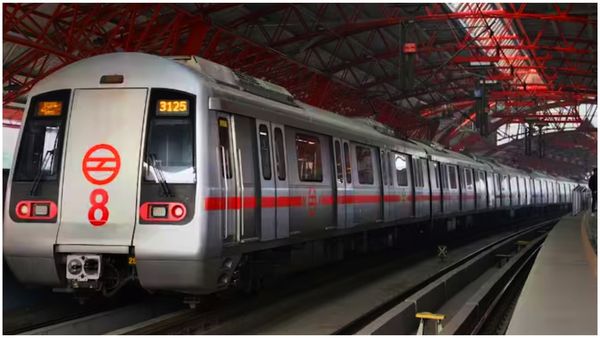 ఢిల్లీ మెట్రో స్టేష‌న్‌లో స్టూడెంట్ ఆత్మ‌హ‌త్య‌య‌త్నం.. సేవ్‌చేసిన లోకోఫైల‌ట్‌..