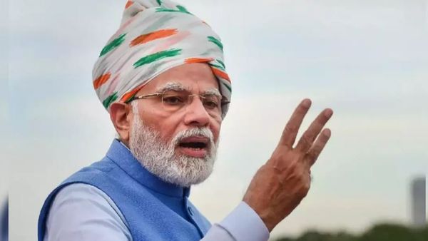 Modi:తెలంగాణ నుంచి ప్రధాని పోటీ, నియోజకవర్గం ఫిక్స్ - రేవంత్, కేసీఆర్ కు చెక్..!!