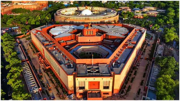 లోక్ సభ నుంచి మరో 33మంది ఎంపీల సస్పెన్షన్- 47కు చేరిన ఎంపీల బహిష్కరణలు..