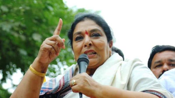 తెలంగాణపై రేణుకా చౌదరి ఏం చెప్పారు?: ఏం జరుగుతోంది?