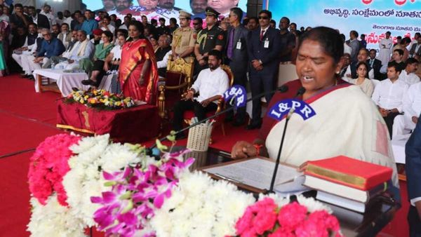 సీతక్క ప్రజా ప్రస్థానం: మాజీ నక్సలైట్ నుంచి రాష్ట్ర మంత్రిగా, ఎన్టీఆర్ పిలుపుతో