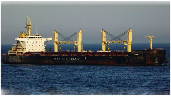 Ship hijack: ఆరేబియా సముద్రంలో షిప్ హైజక్.. రంగంలోకి భారత నేవీ..