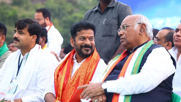 కాసేపట్లో గవర్నర్ తో కాంగ్రెస్ భేటీ-రేపు సీఎల్పీ మీటింగ్-తర్వాతే ప్రమాణస్వీకారంపై..