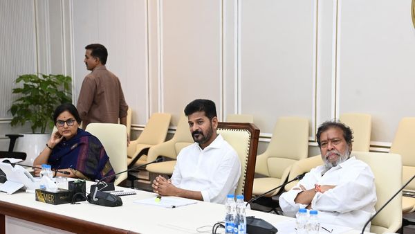 అందరికీ డిజిటల్ హెల్త్ ప్రొఫైల్ కార్డు: ఆరోగ్యశ్రీపై సీఎం రేవంత్ రెడ్డి కీలక ఆదేశాలు