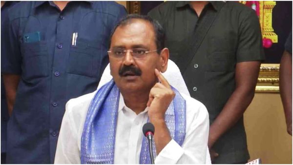 టీటీడీ ఉద్యోగులకు ఇళ్ళ పట్టాలివ్వటం పూర్వ జన్మ సుకృతం: టీటీడీ చైర్మన్ భూమన