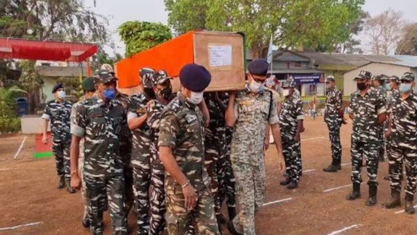 భారీ ఎన్‌కౌంటర్: ముగ్గురు జవాన్లు మృతి, 14 మందికి గాయాలు