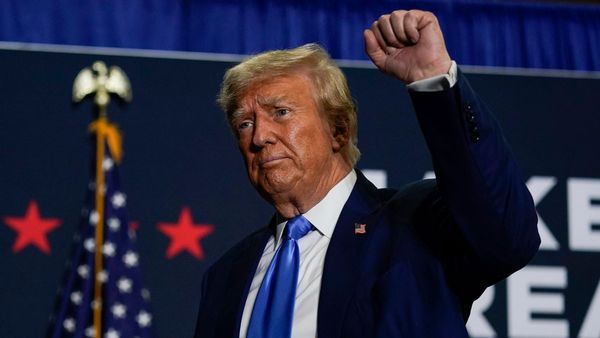 యూఎస్ తొలి ఎన్నికల్లో గెలిచిన డొనాల్డ్ ట్రంప్: వివేక్, నిక్కీ హేలీ అవుట్