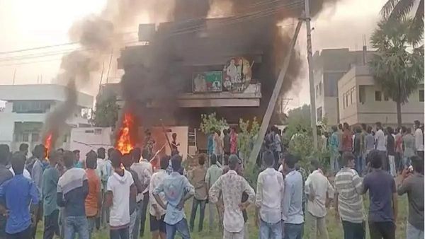 హైకోర్టు కోనసీమ అల్లర్ల కేసుల ఎత్తివేత..? ఎన్నికల వేళ వైసీపీకి సంకటం!