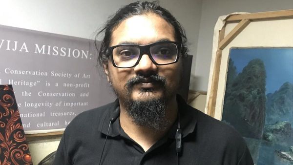 సినిమా డైరెక్టర్ రెడ్డి మీద కేసు పెట్టిన భార్య, లవ్ మ్యారేజ్ చేసుకుని ఏం చేస్తున్నాడంటే?