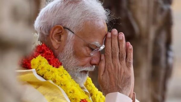 అయోధ్యలో కఠోర దీక్ష విరమించిన ప్రధాని మోడీ!!