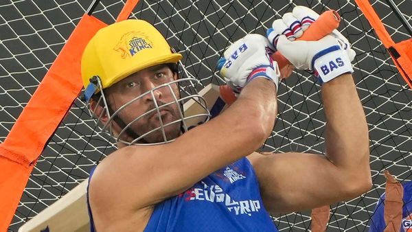 IPL 2024: ఐపీఎల్ నుంచి ధోనీ రిటైర్మెంట్ పై చెన్నై బౌలర్ క్లారిటీ..!