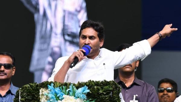 జగన్ ఇమేజ్ పెంచిన ఐఎఎస్ శ్రీలక్ష్మి