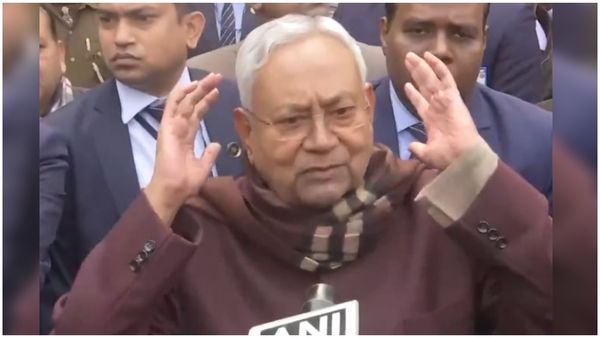 రాజీనామాకు షాకింగ్ కారణం తెలిపిన నితీష్: దండగమారి ప్రభుత్వం.. రద్దుకూ సిఫారసు