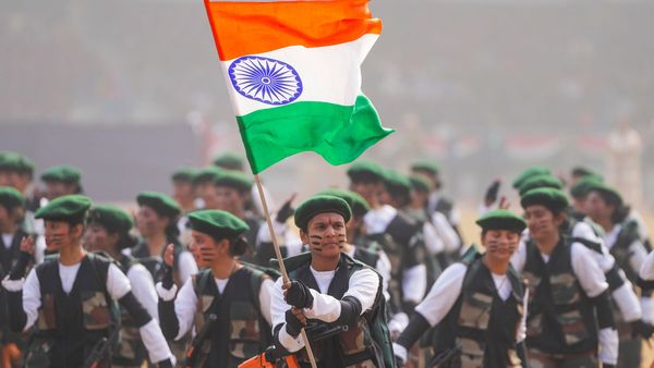 రిపబ్లిక్ డే ఎందుకు జరుపుకుంటారు?