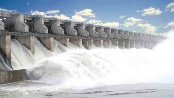 SRSP: పనికిరాకుండా పోయిన కాళేశ్వరం.. పైర్లకు ప్రాణం పోస్తున్న శ్రీరాంసాగర్..