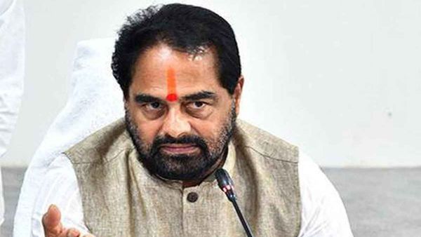 8 మంది ఎమ్మెల్యేలపై అనర్హత వేటు..? డెసిషన్ టైం, ఉత్కంఠ..!!