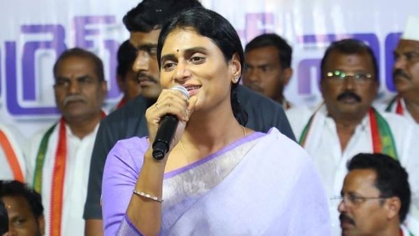 తెలంగాణా కోడల్ని నమ్మకండి: వైఎస్ షర్మిలను ఏకిపారేస్తున్నారుగా!!