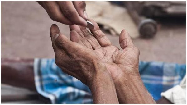 Begging: 45 రోజుల్లో రూ.2.5 లక్షలు.. అదీ భిక్షాటన చేసి..!