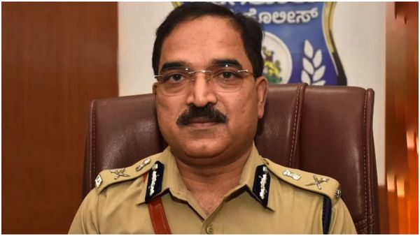 గుంటూరు జిల్లా డీజీపీ ర్యాంక్ సీనియర్ ఐపీఎస్ అధికారి రాజీనామా: ఎన్నికల వేళ..