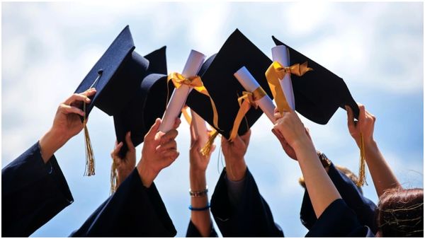 India Young Professional Scheme: భారతీయ యువతకు బ్రిటన్ గుడ్ న్యూస్- 3 వేల మందికి..!