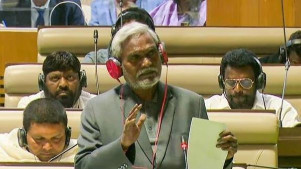 కలిసొచ్చిన హైదరాబాద్‌ రిసార్ట్ పాలిటిక్స్: బల పరీక్షలో నెగ్గిన అధికార పార్టీ