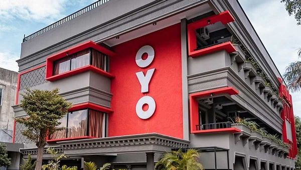 OYO Rooms: రాత్రికి రాత్రే ఓయో రూమ్స్.. గిరాకీ కూడా భారీగానే..!