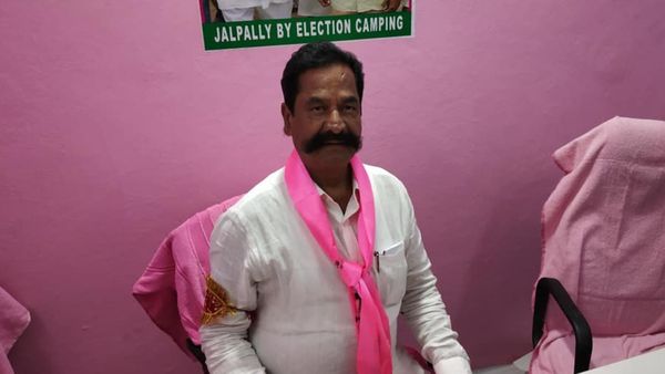 బీఆర్ఎస్‌కు షాక్‌: కాంగ్రెస్‌లోకి తీగల కృష్ణారెడ్డి, డిప్యూటీ మేయర్, రంగారెడ్డి జడ్పీ ఛైర్‌పర్సన్