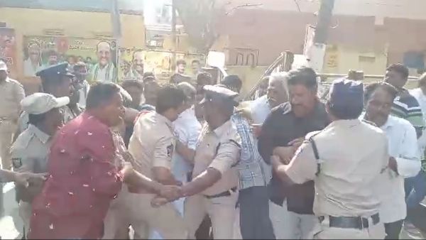 AP Assembly: అసెంబ్లీలో టీడీపీ రచ్చరచ్చ-ఎమ్మెల్యేల సస్పెన్షన్-బయట సర్పంచ్ ల నిరసన..