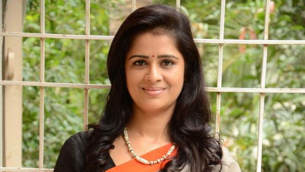 అవకాశాల కోసం లొంగిపోవాల్సి వస్తోంది?