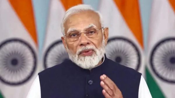 ముళ్లును ముళ్లుతోనే తియ్యాలి, కాంగ్రెస్ ను ఫాలో అవుతున్న మోదీ ?, హ్యాట్రిక్ రాజా !