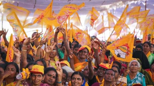 టీడీపీకీ కేంద్ర మాజీ మంత్రి రాజీనామా - బీజేపీతో పొత్తు ఎఫెక్ట్..!!