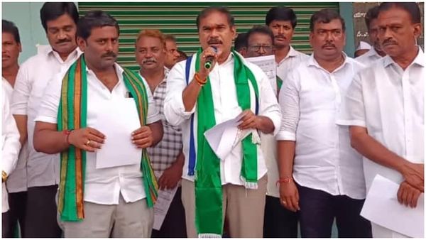త్రిమూర్తులు టీడీపీకి బ్రేకులు వేస్తారా - హిస్టరీ రిపీట్ అయ్యేనా..!!