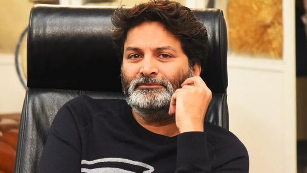 త్రివిక్రమ్ ఓ యూజ్‌లెస్ ఫెలో