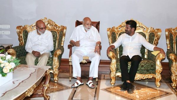 రామోజీ రావును కలిసిన సీఎం రేవంత్ రెడ్డి